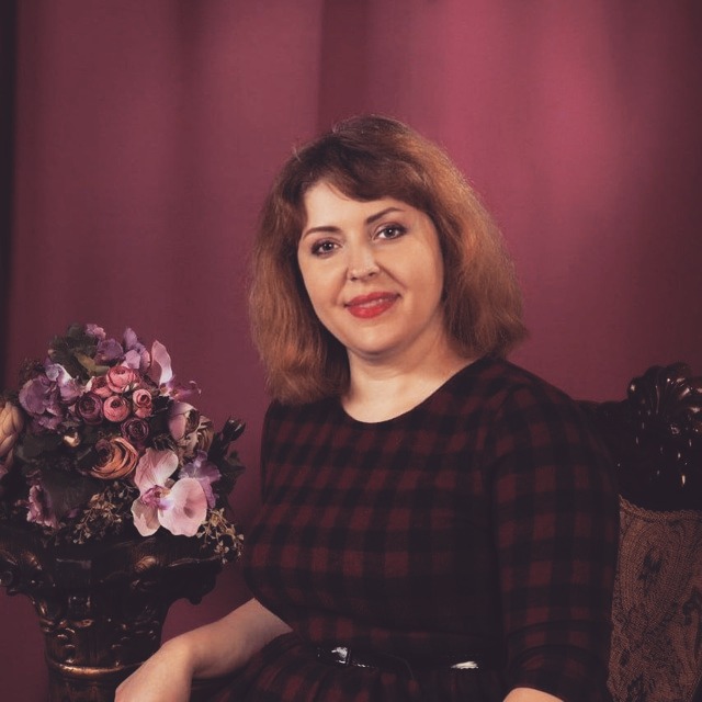 Викладач англійсь...